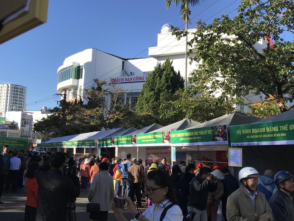 Cong Doan Gia Lai Hotel بلايكو المظهر الخارجي الصورة